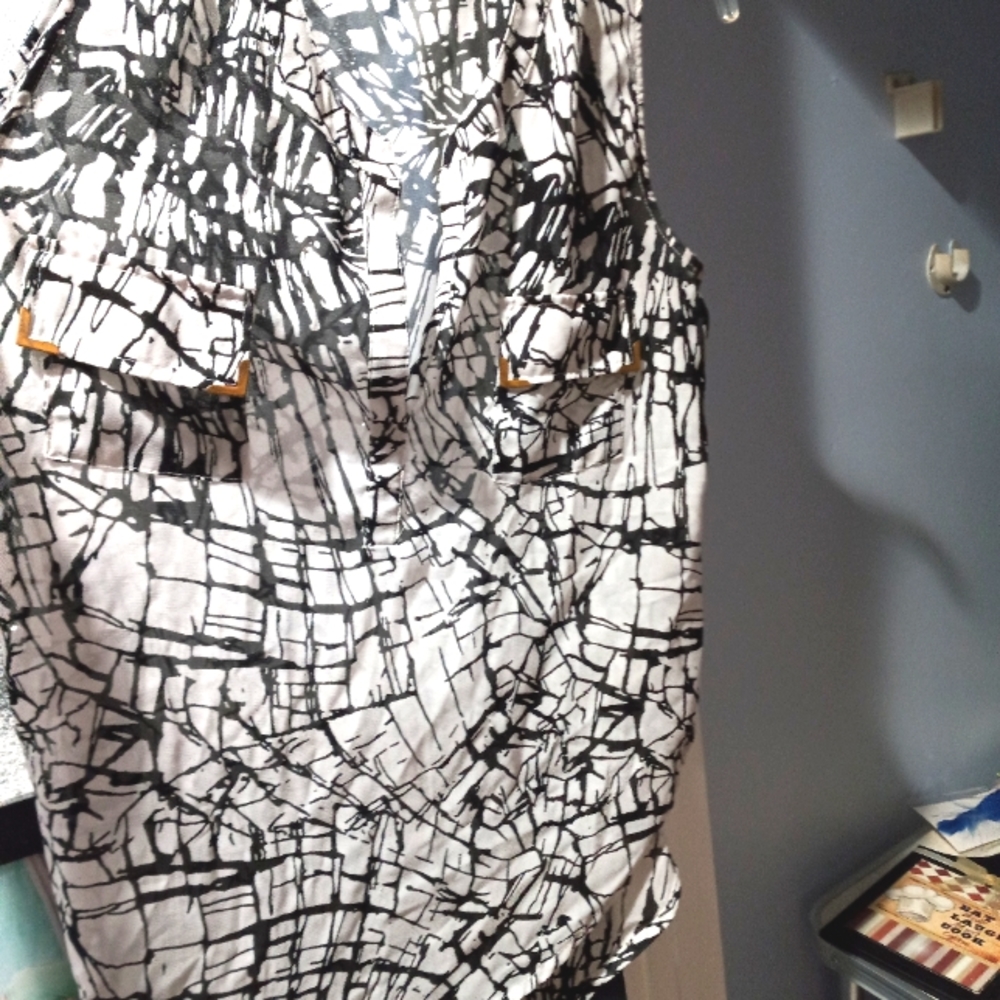 Sleeveless top